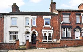 Gilman House By Truestays - 4 Bedroom House In Stoke-On-Trent