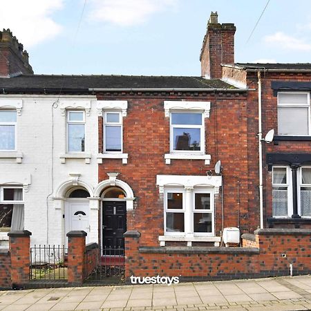Gilman House By Truestays - 4 Bedroom House In Stoke-On-Trent Etruria Exterior photo